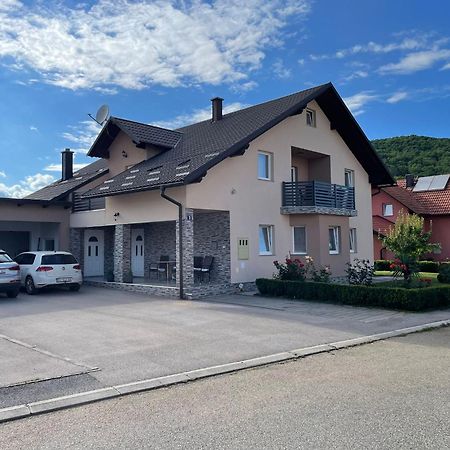 Apartman Nativis Otočac Buitenkant foto
