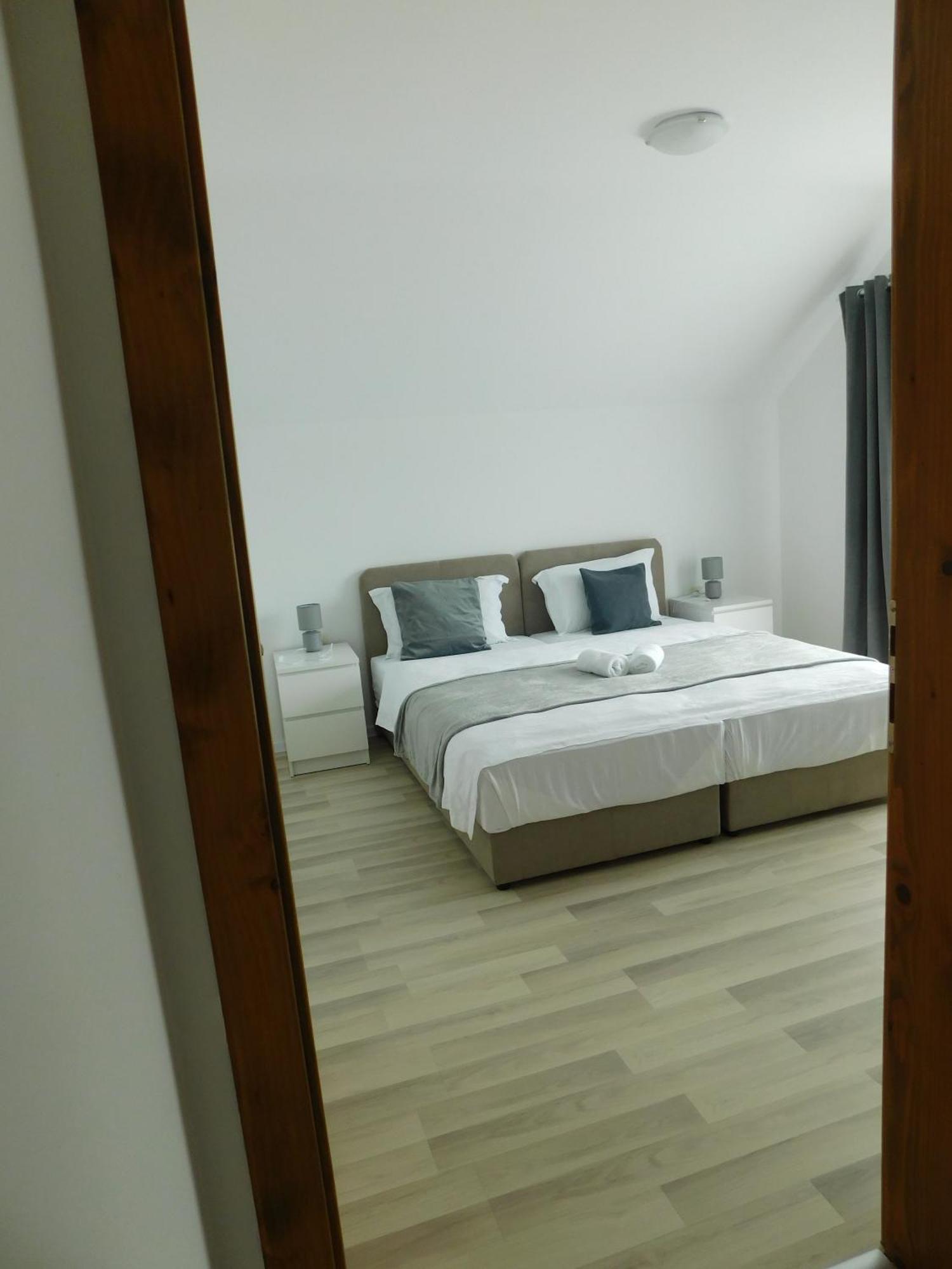 Apartman Nativis Otočac Buitenkant foto