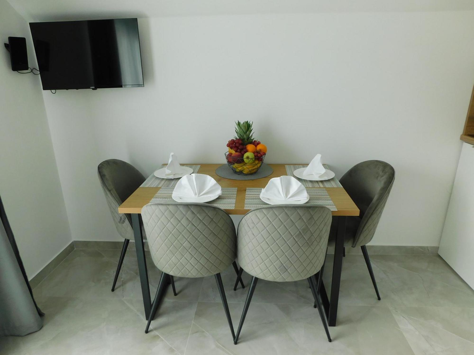 Apartman Nativis Otočac Buitenkant foto