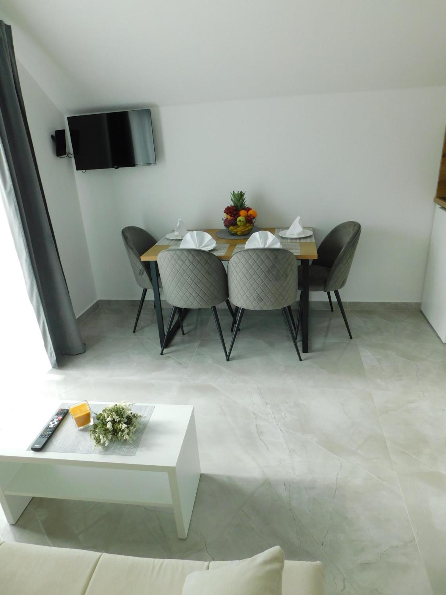 Apartman Nativis Otočac Buitenkant foto