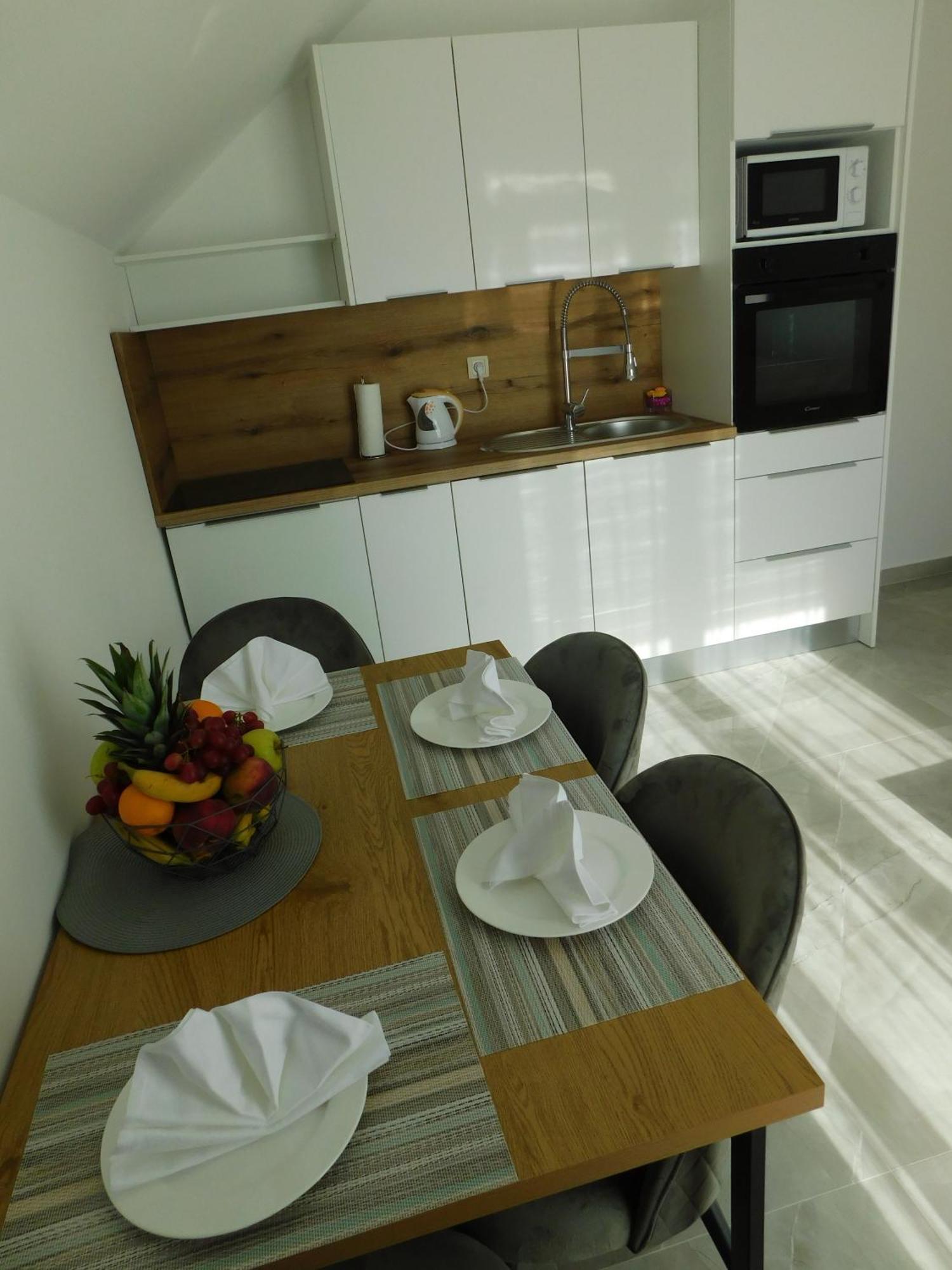 Apartman Nativis Otočac Buitenkant foto
