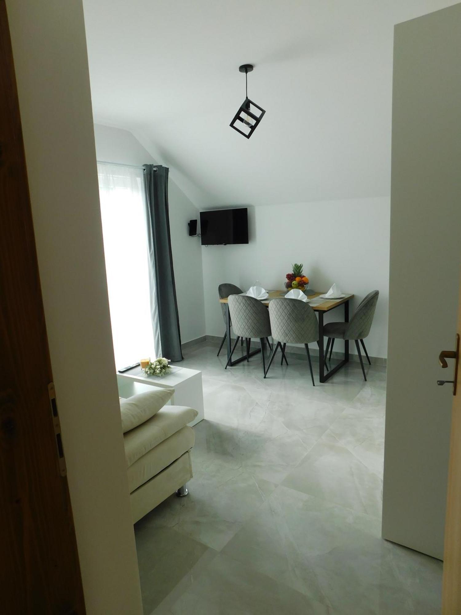 Apartman Nativis Otočac Buitenkant foto
