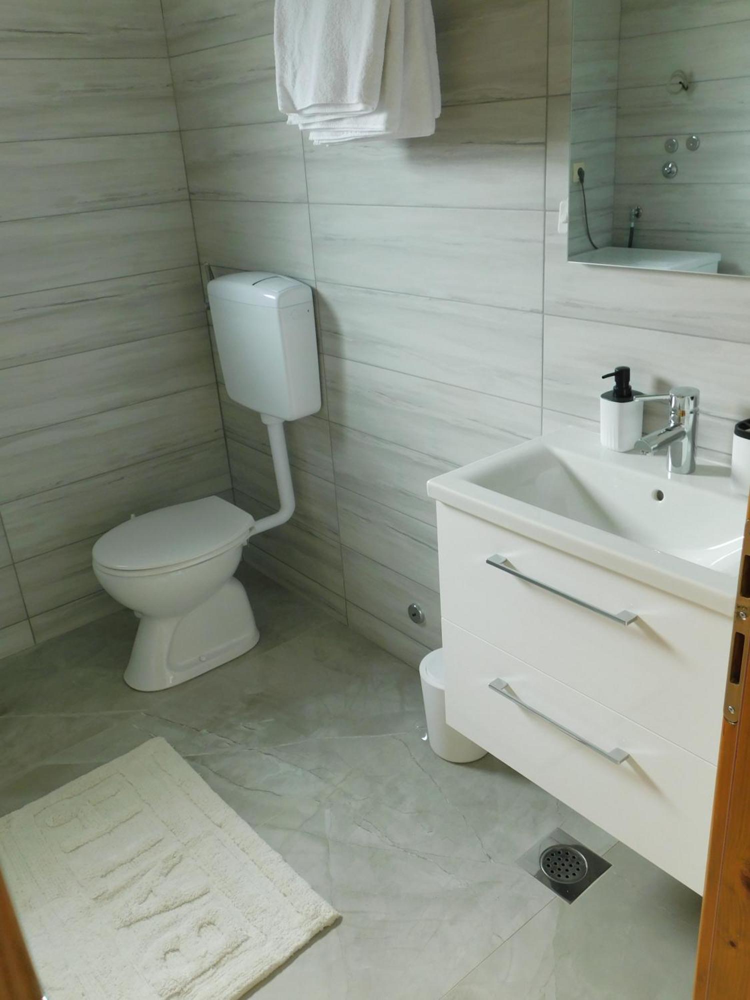 Apartman Nativis Otočac Buitenkant foto