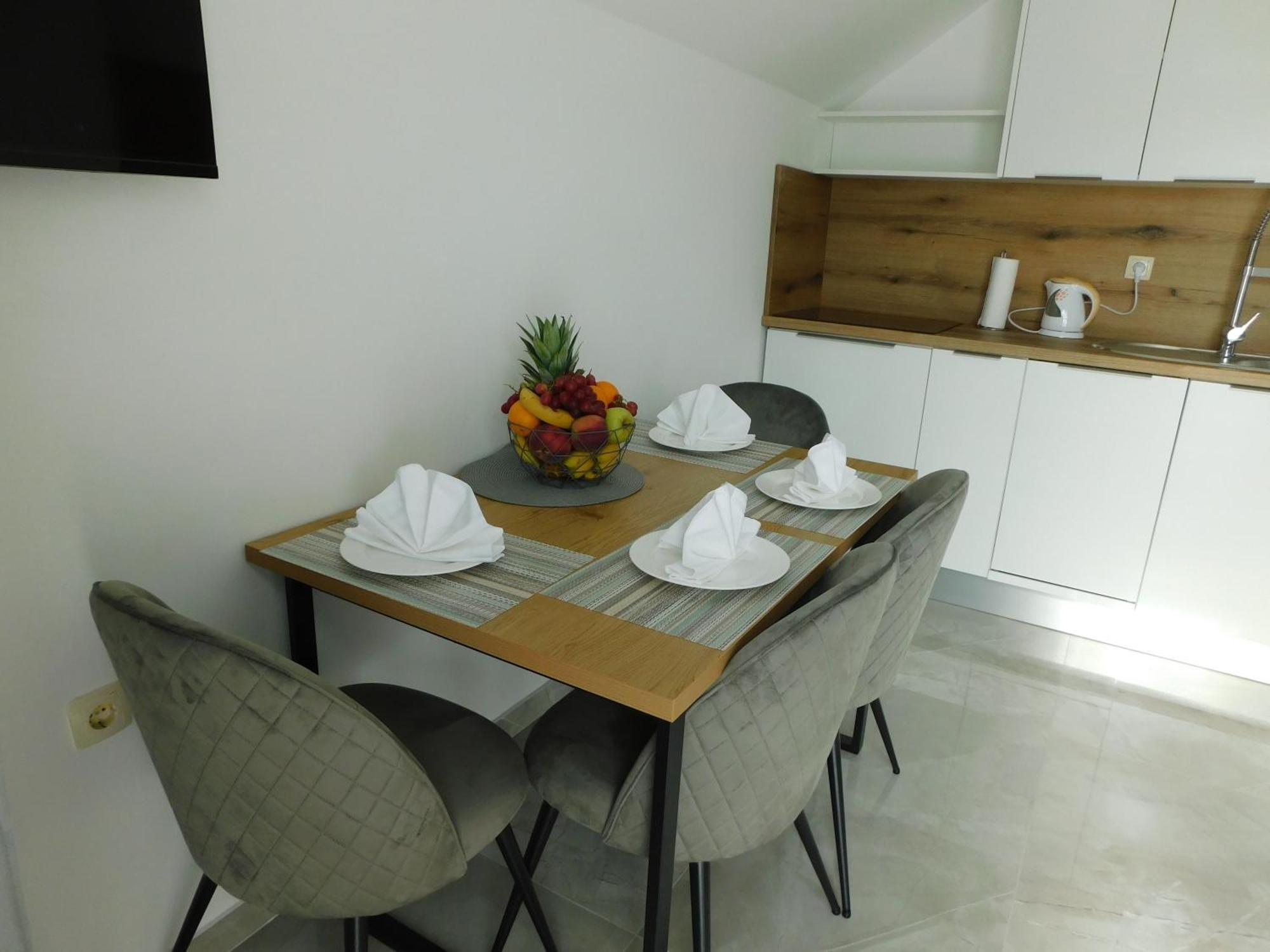 Apartman Nativis Otočac Buitenkant foto